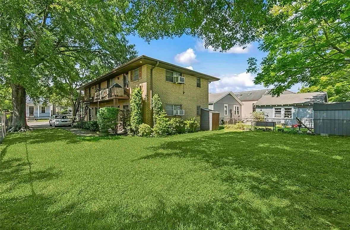 5353 Annunciation St — Photo 1