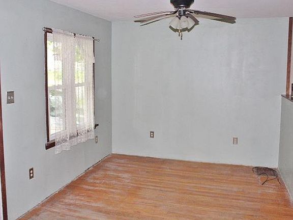 2nd image of 278 Baker St