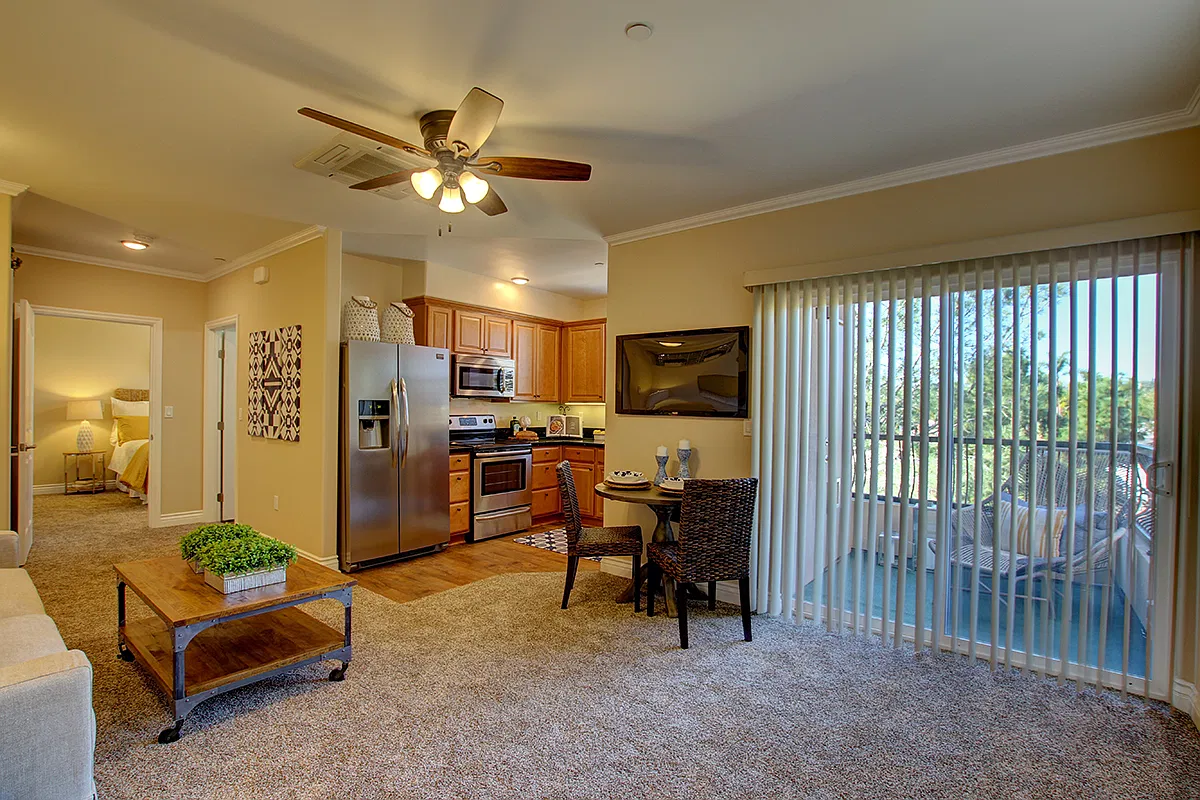 1 bed, 682 sqft, $2,290 — Photo 2