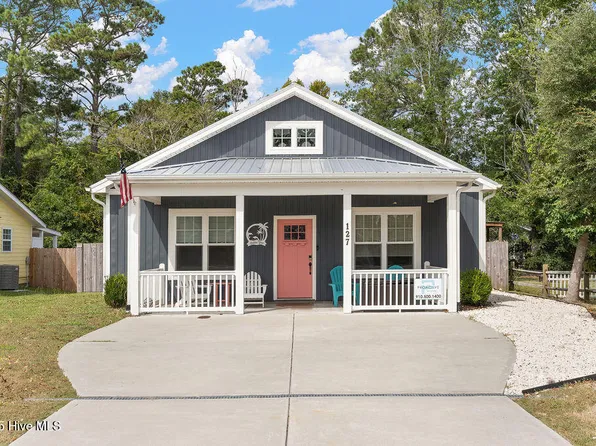 127 NW 20th Street, Oak Island, NC 28465