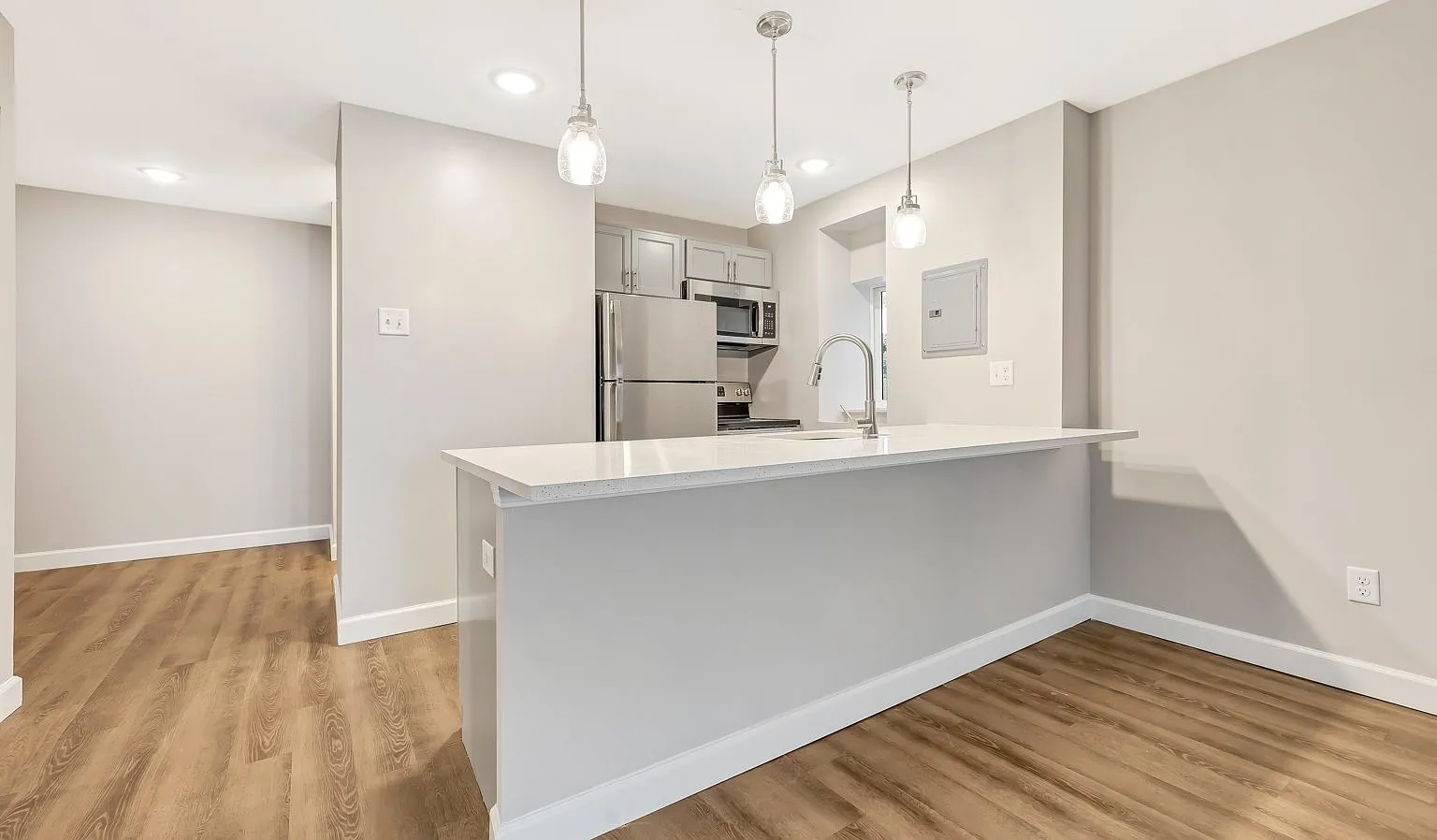 Park 44 Apartments — Photo 1