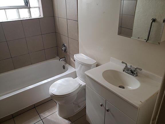 2nd image of 6437 S Evans Ave APT 2A
