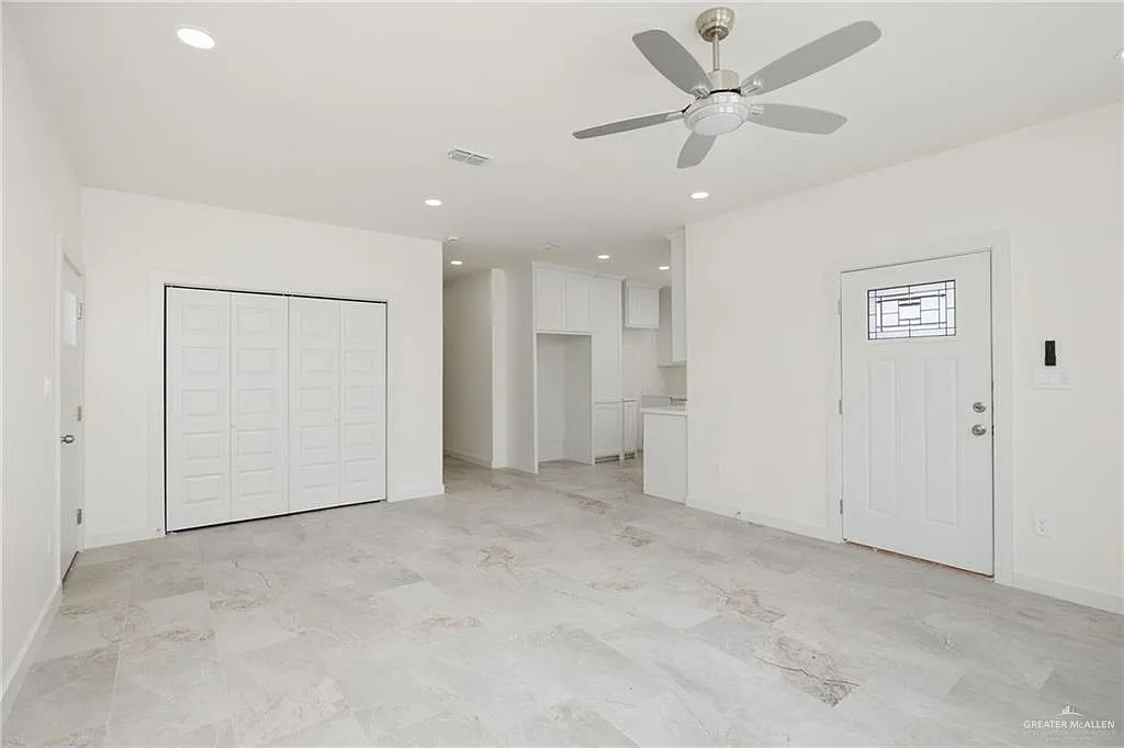 4 bed, 2.0 bath, 1229 sqft, $1,650 — Photo 3