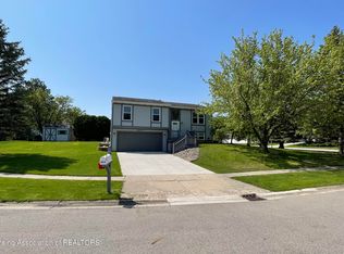 4817 Malta Cir, Lansing, MI