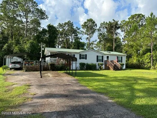 205 HANSELMAN Avenue, Crescent City, FL 32112
