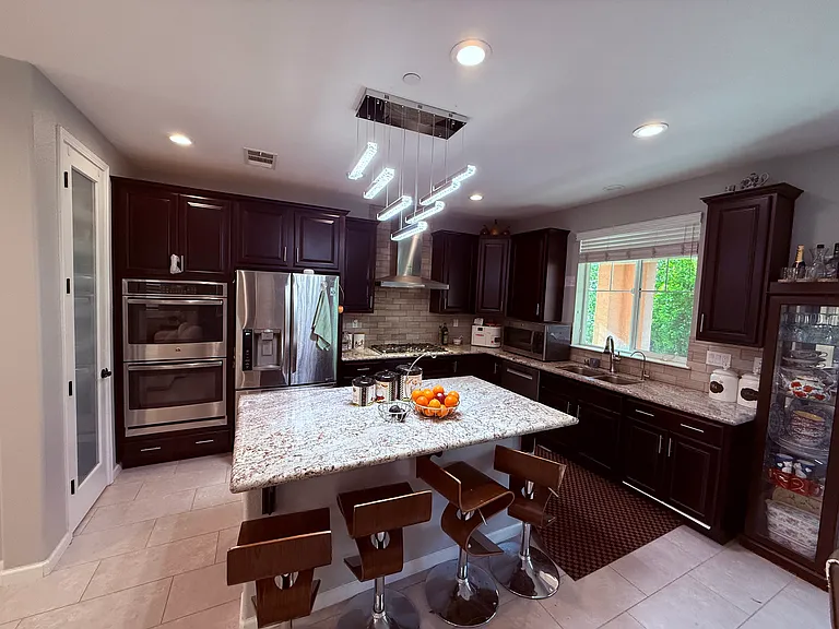 630 W Huntington Ave — Photo 33