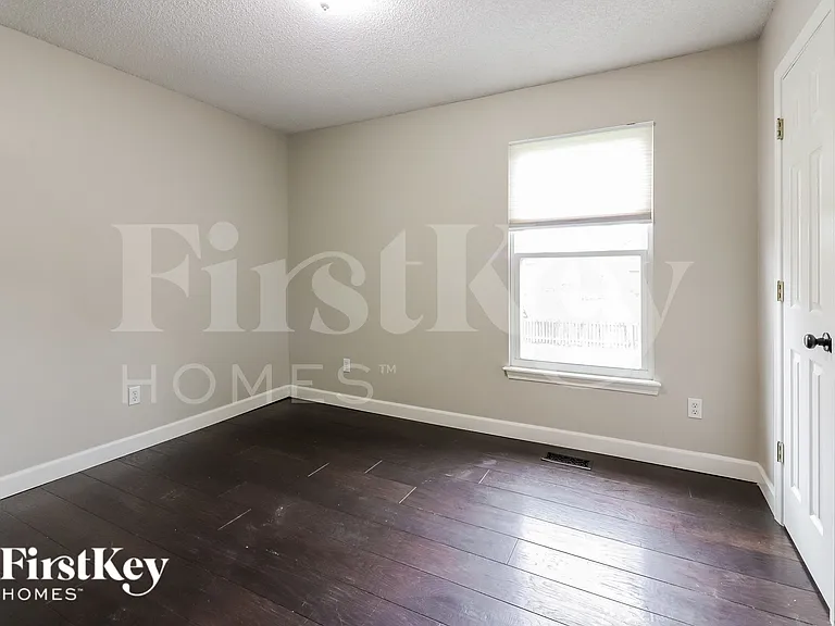 412 N Crest Dr — Photo 11