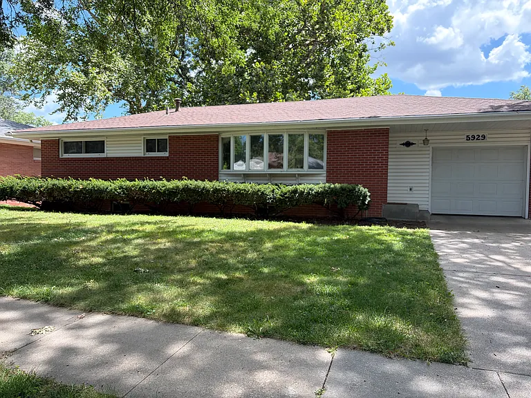 5929 Cullen Dr — Photo 1
