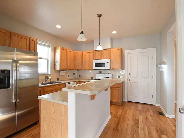 2657 Ulster St — Photo 4