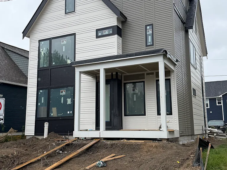 437 N Arsenal Ave — Photo 2