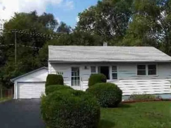 1840 Apache Rd, Waukegan, IL 60087