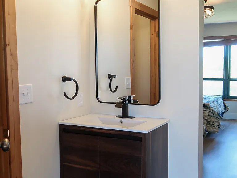 2901 Egbert Ave — Photo 14