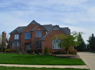 3597 Sleepy Fox Dr, Rochester Hills, MI 48309