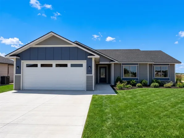 1365 Cherod Ln, Dodge City, KS 67801