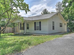 1110 King Springs Rd, Johnson City, TN 37601