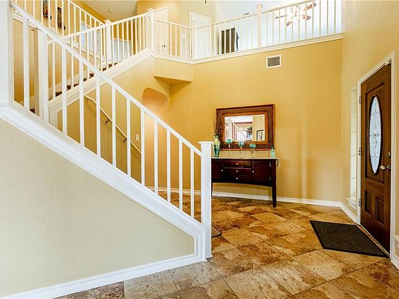 4th image of 10220 Grizzly Oak Dr