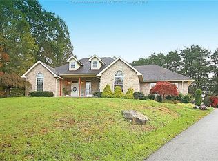 148 Peach Ridge Rd, Hurricane, WV 25526