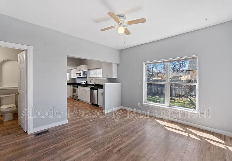 126 S Lincoln Ave #1 — Photo 3