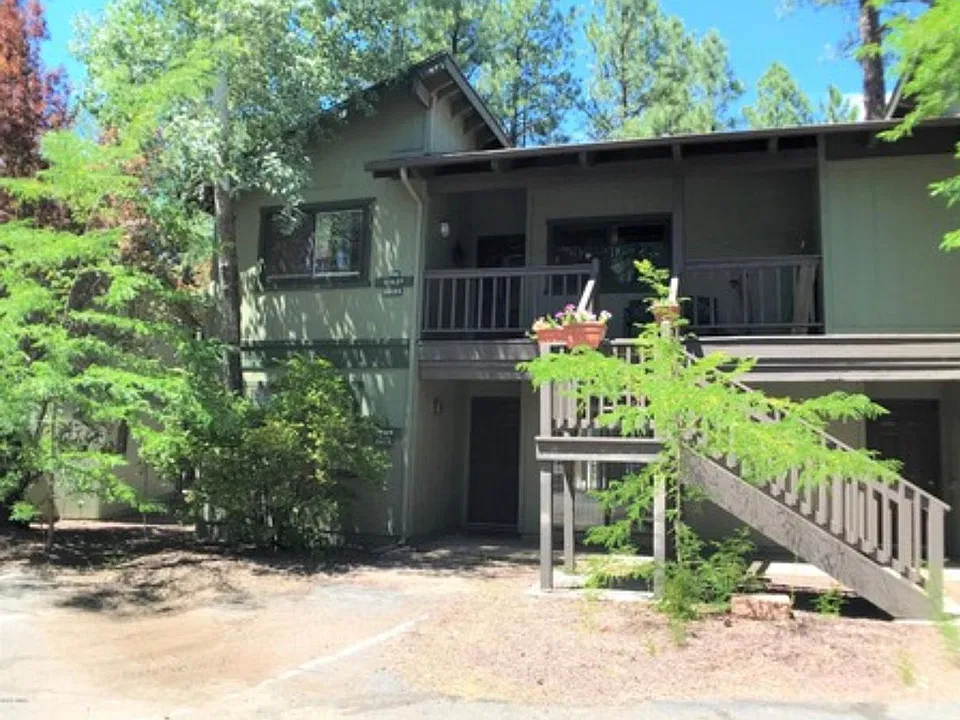 2820 Park Cir #33