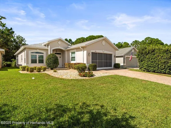 10163 Holly Berry Dr, Weeki Wachee, FL 34613