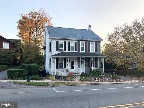 1st image of 428 E Main St
