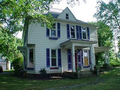 1st image of 214 E Orchard Ave