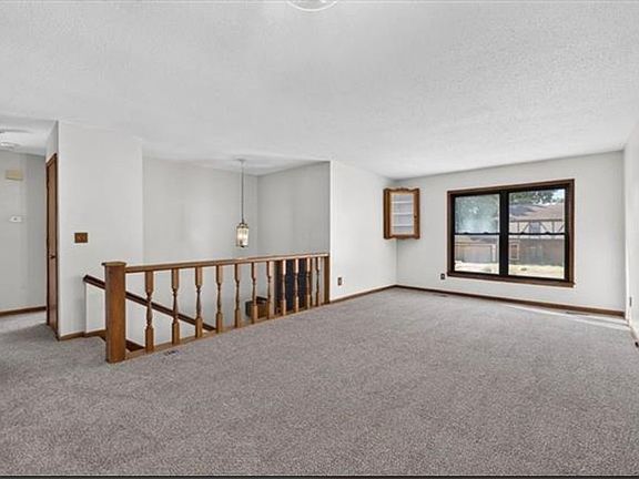 3rd image of 11202 W 71st Ter