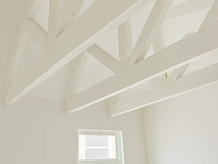 Vaulted ceiling w/ beams