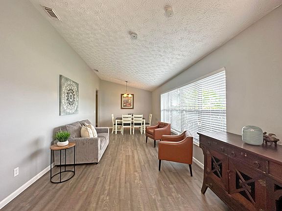 3rd image of 3528 SW Zullo Street