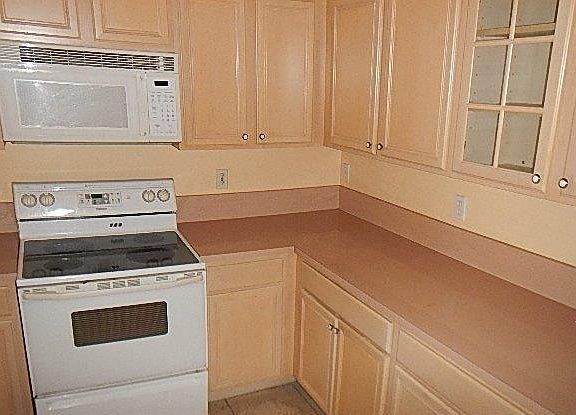 5th image of 6385 Willoughby Cir