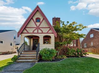 3439 Doris Rd, Cleveland, OH 44111
