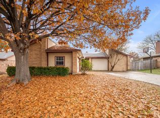 10053 Stoney Bridge Rd, Fort Worth, TX 76108