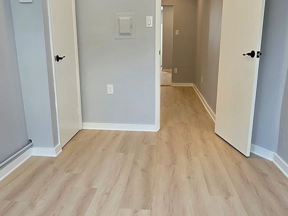 3rd image of 711 Adams St APT 1
