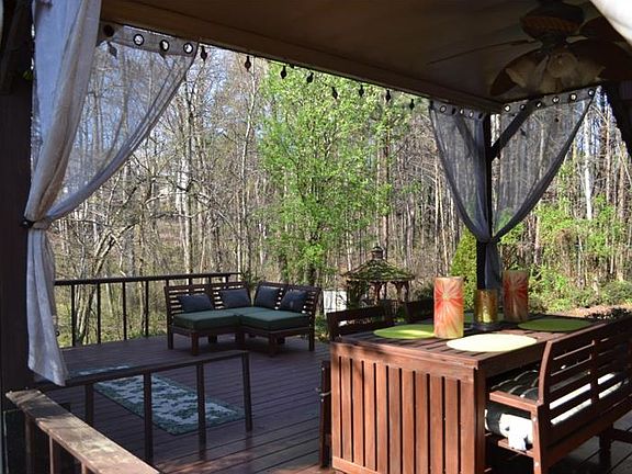 4th image of 222 Eagle Glen Way