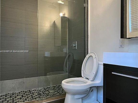 4th image of 1611 Meridian Ave #1116-104