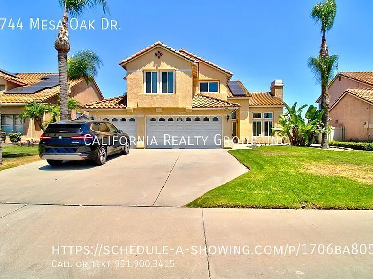 8744 Mesa Oak Dr — Photo 1