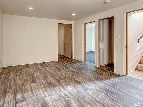 3rd image of 1811 147th Pl SE