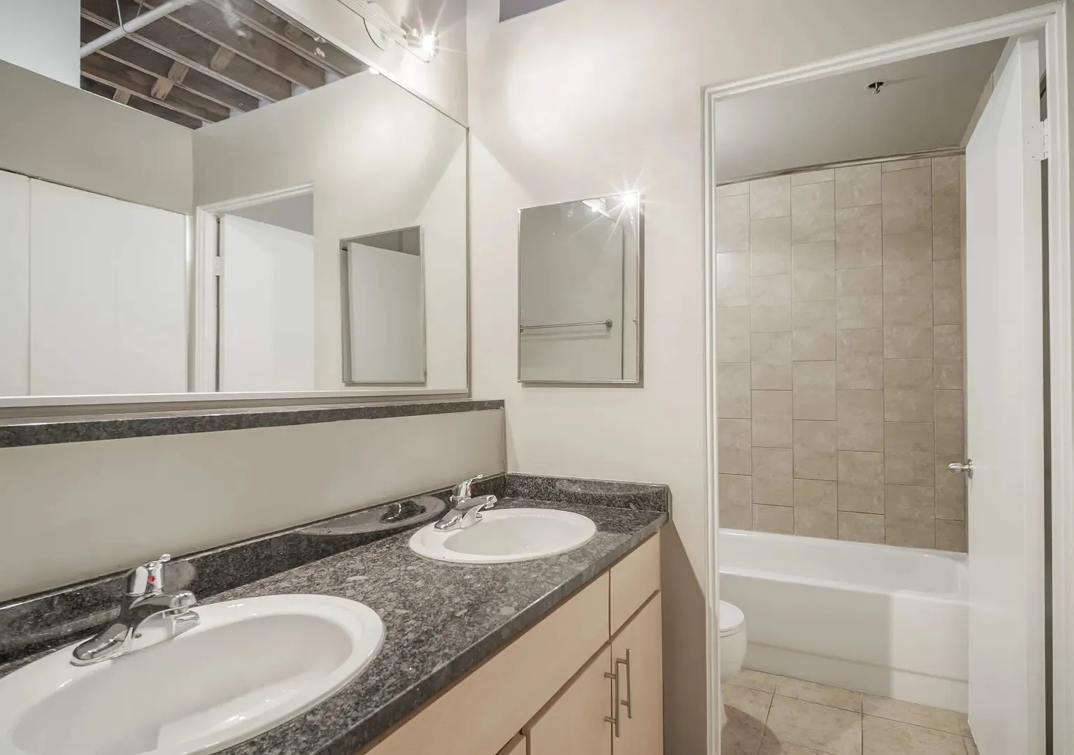 1 bed, 625 sqft, $2,291 — Photo 2