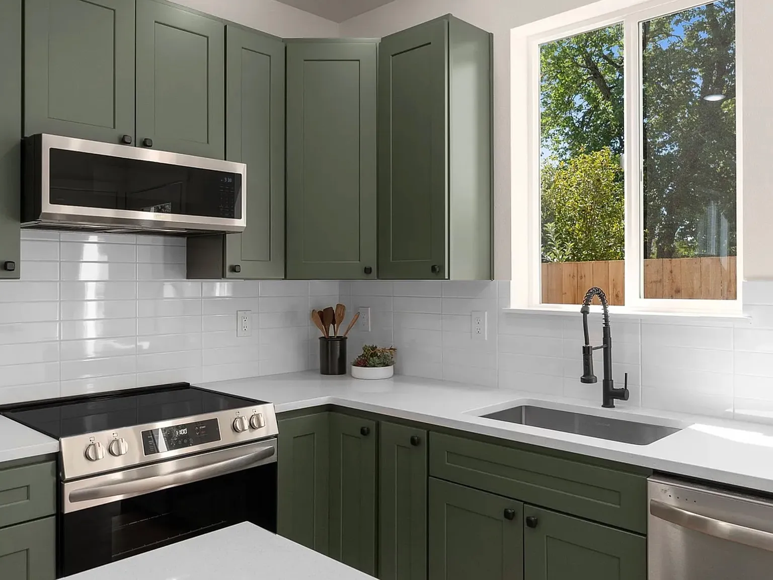 2 bed, 1.5 bath, 761 sqft, $2,100 — Photo 4