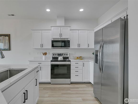 5th image of 20027 E 18th Ave CT