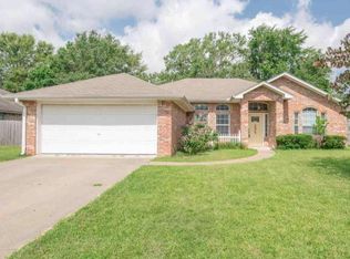 204 Merri Ln, Whitehouse, TX 75791