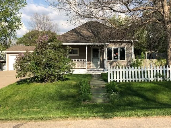 23 1st St SE, Sawyer, ND 58781