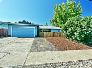 1552 Lithia Way, Talent, OR 97540