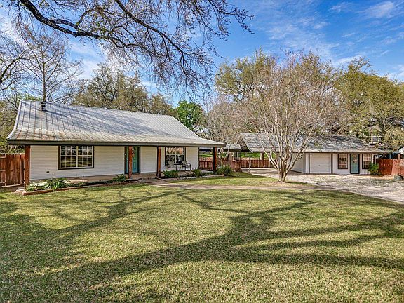 4th image of 611 Thurman Cir