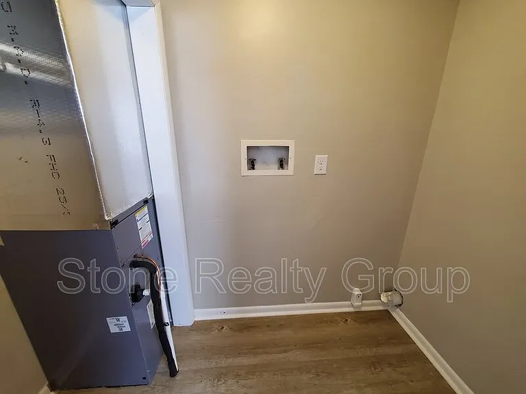 7927 E Lambert Ave — Photo 8