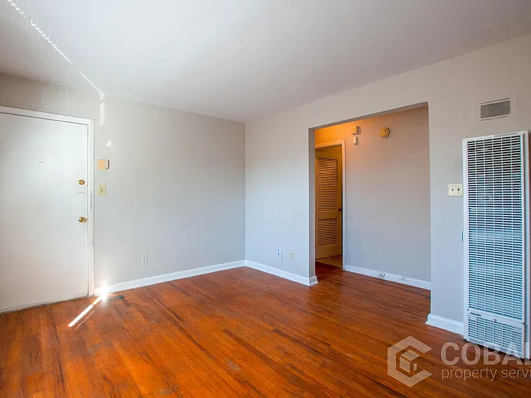 896 Greenwood Ave #5 — Photo 4