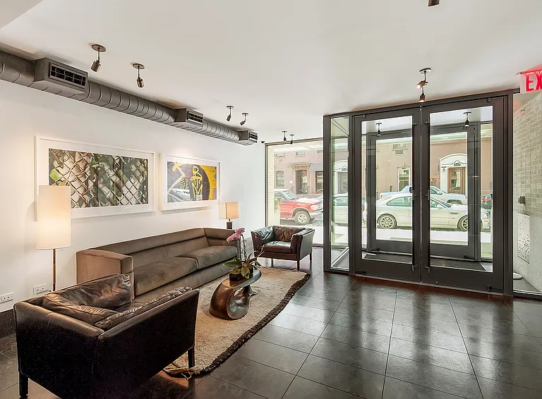 211 E 13th St #PHC — Photo 12