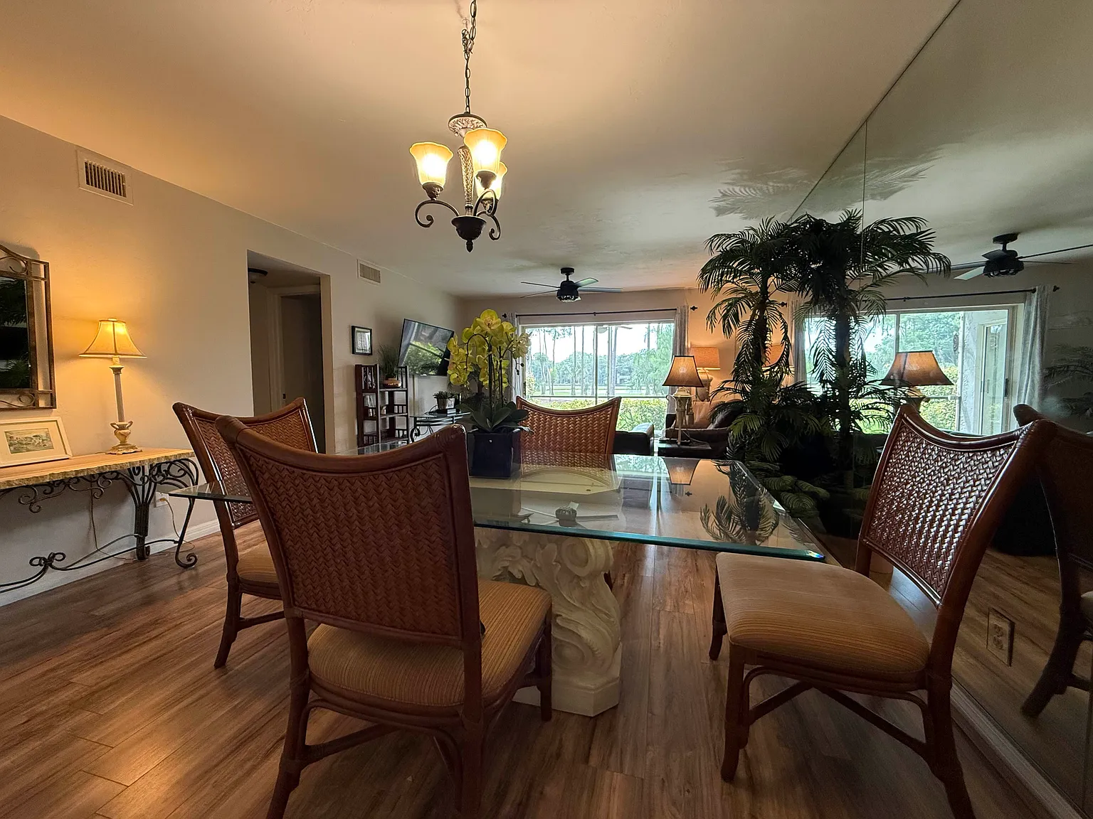 2 bed, 1106 sqft, $2,495 — Photo 4