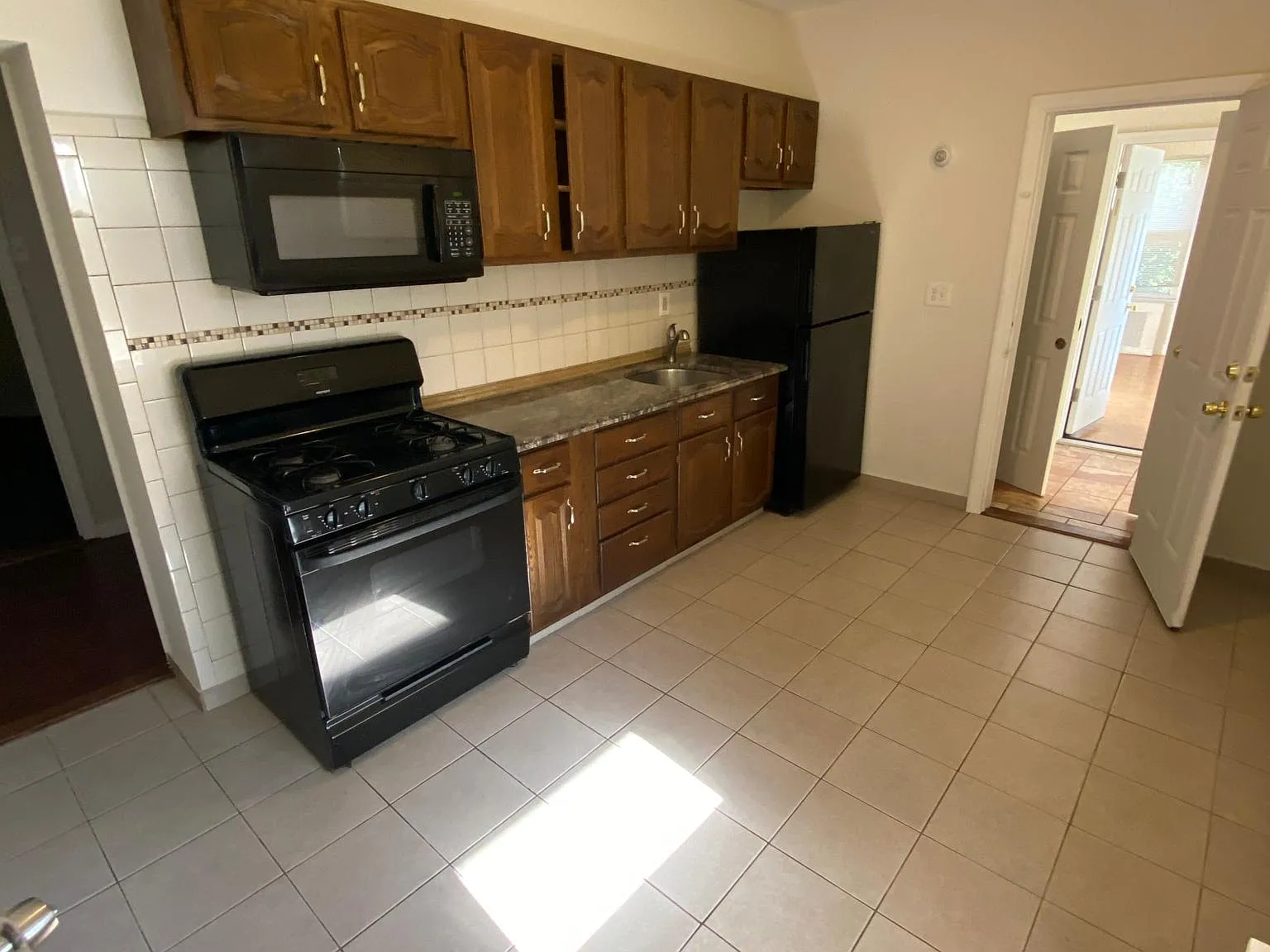 48 Coolidge Ave — Photo 2