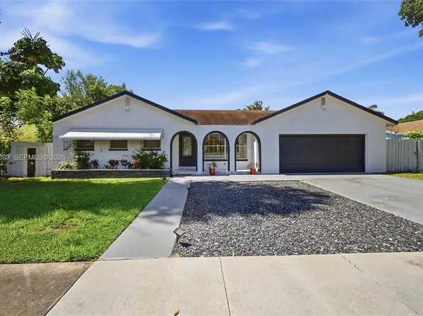 8972 SW 8th St, Boca Raton, FL 33433